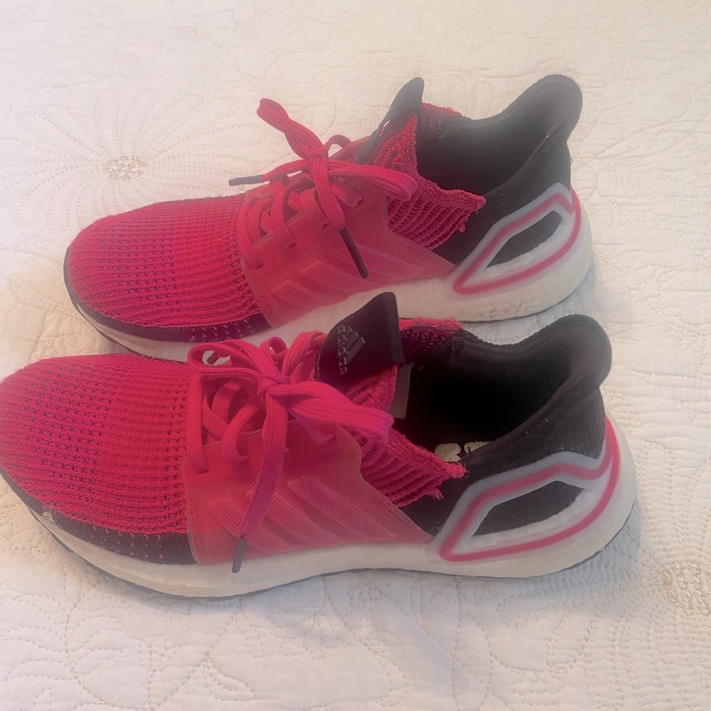 BOOST Athletic Shoe
